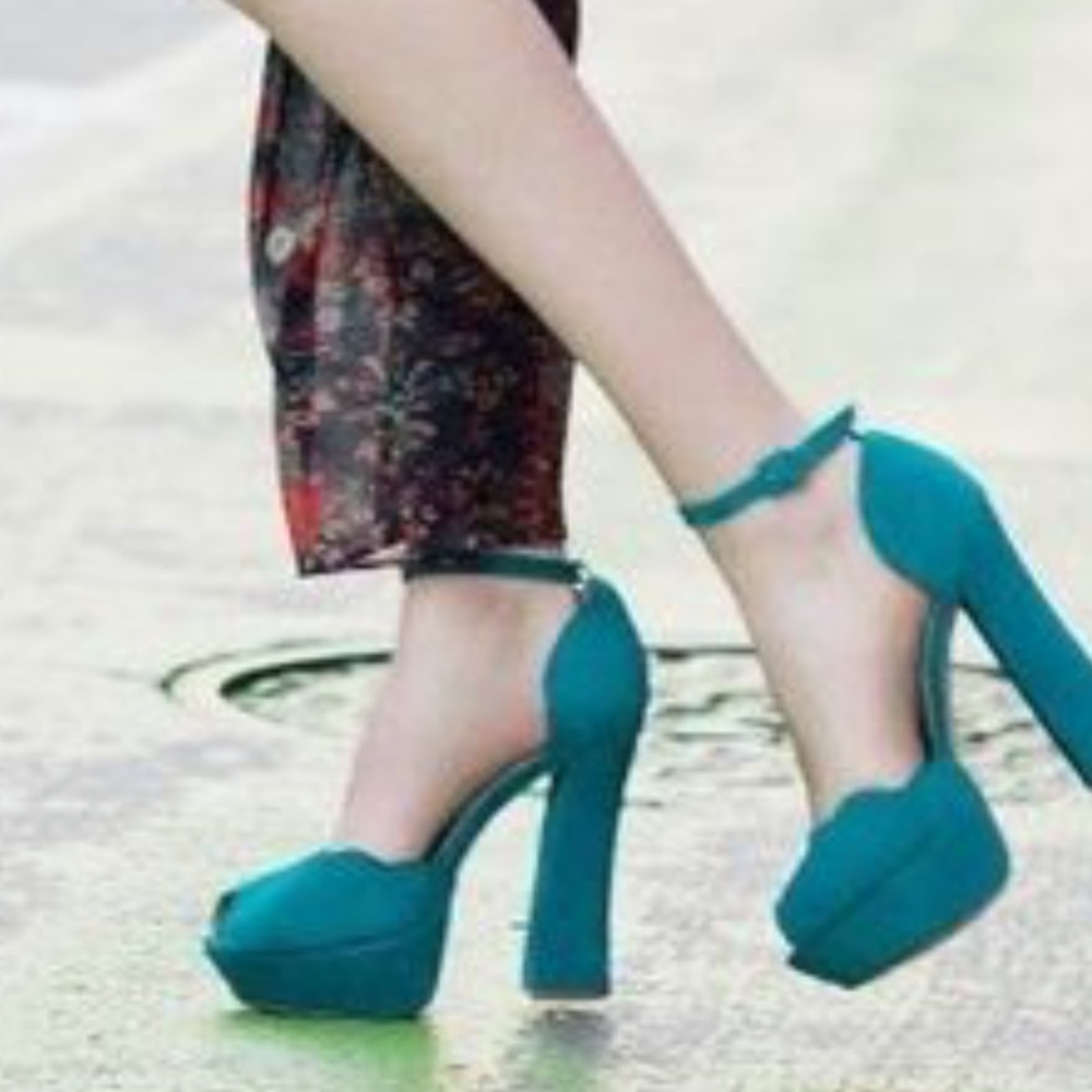 Shoemint Chloe Platform Heels Size 9 New With Box
